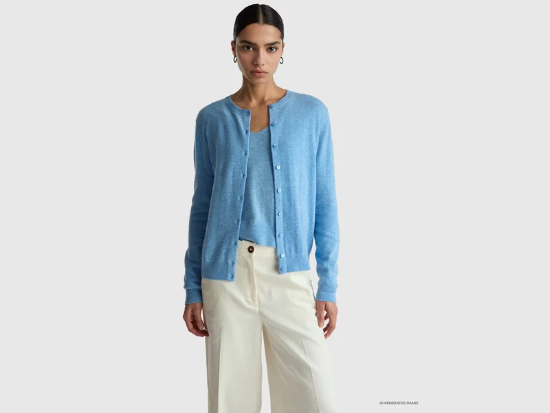 Hellblauer Rundhals-Cardigan aus reiner Merinowolle