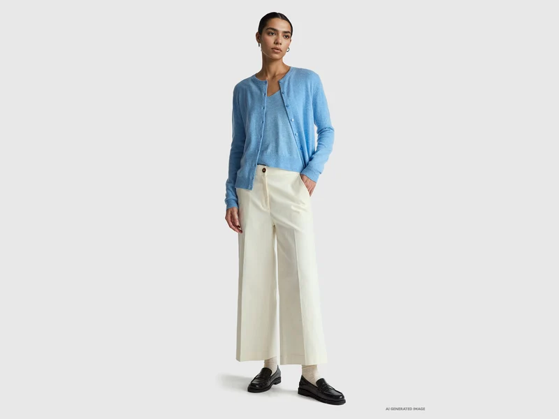 Hellblauer Rundhals-Cardigan aus reiner Merinowolle