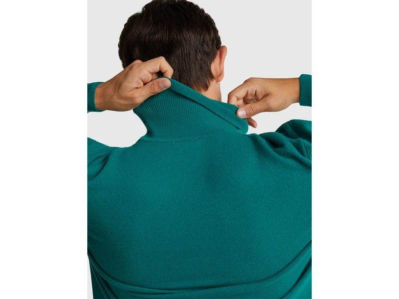 Waldgrüner Rollkragenpullover aus reiner Merinowolle
