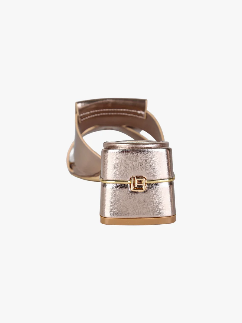 Ciabatte donna con tacco largo e logo dorato - cipria