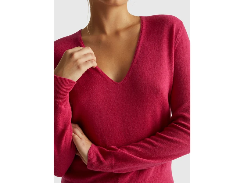 Fuchsiafarbener Pullover mit V-Ausschnitt aus reiner Merinowolle