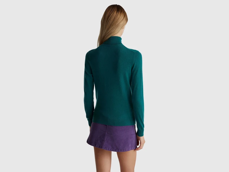 Grüner Rollkragenpullover aus reiner Merinowolle