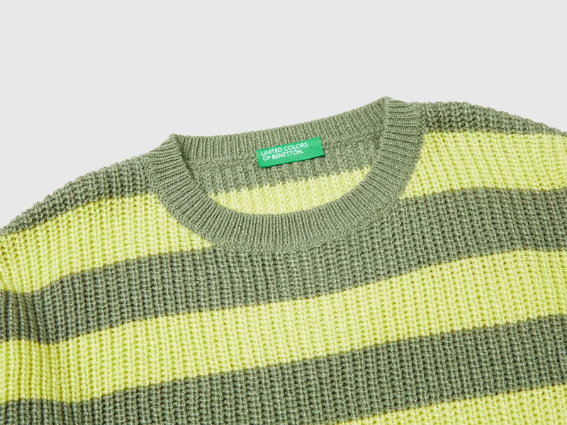 Gestreifter Pullover