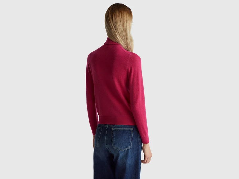 Fuchsiafarbener Rollkragenpullover aus reiner Merinowolle