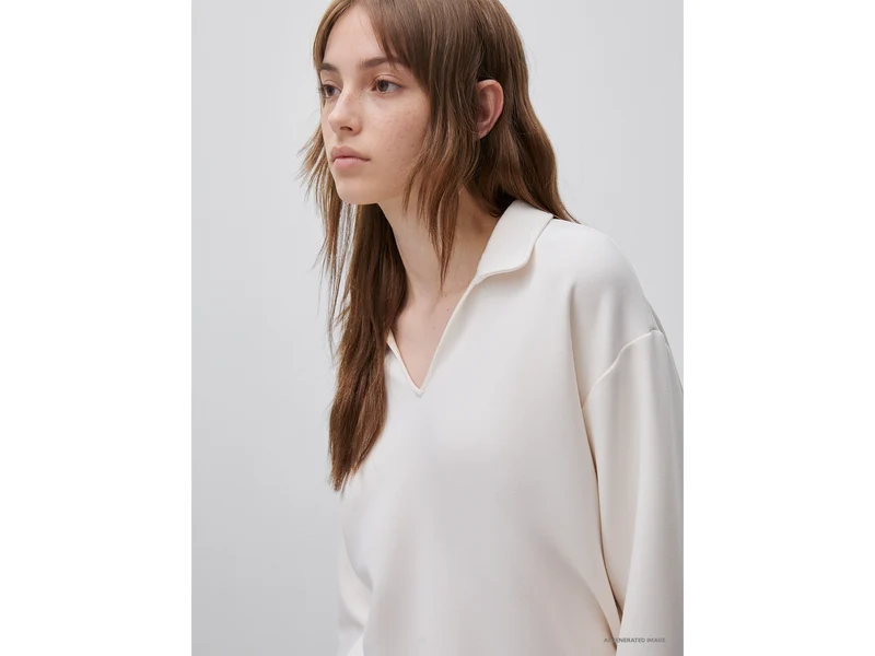 Fließendes Sweatshirt mit Rollkragen