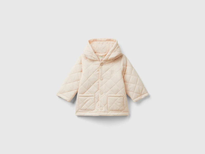 Wattierte Jacke mit Steppnähten und Kapuze