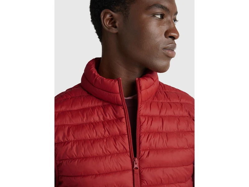 Gefütterte ärmellose Jacke mit normaler Passform