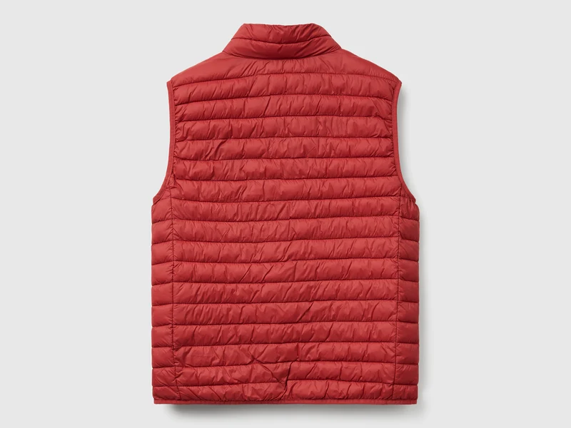 Gefütterte ärmellose Jacke mit normaler Passform