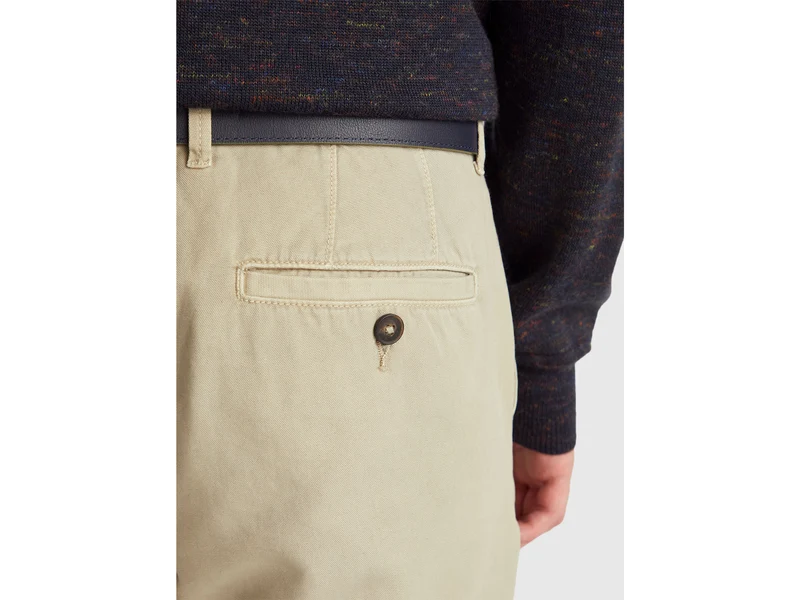 Slim-Fit-Chinos