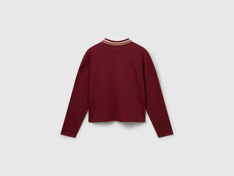 T-Shirt mit Paillettenstickerei