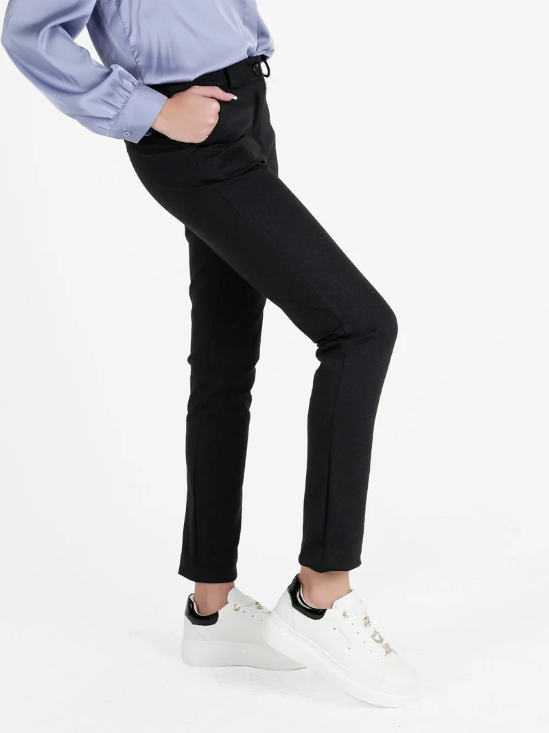Pantaloni casual da donna a gamba dritta - nero