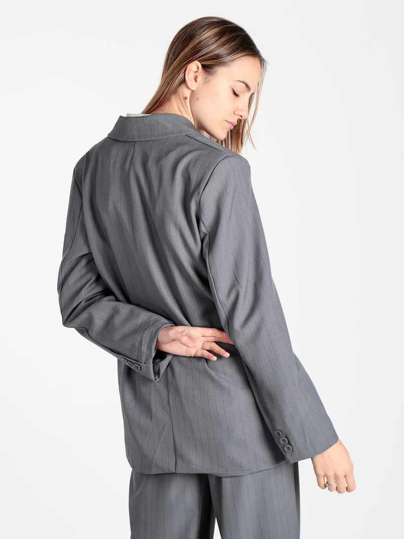 Blazer donna gessato con chiusura a doppio petto - grigio scuro