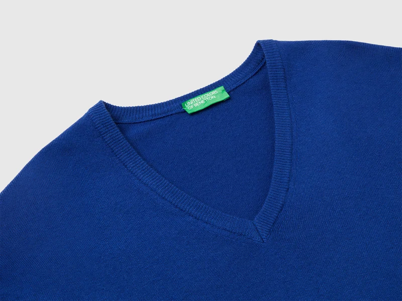 Blauer Pullover mit V-Ausschnitt aus reiner Merinowolle
