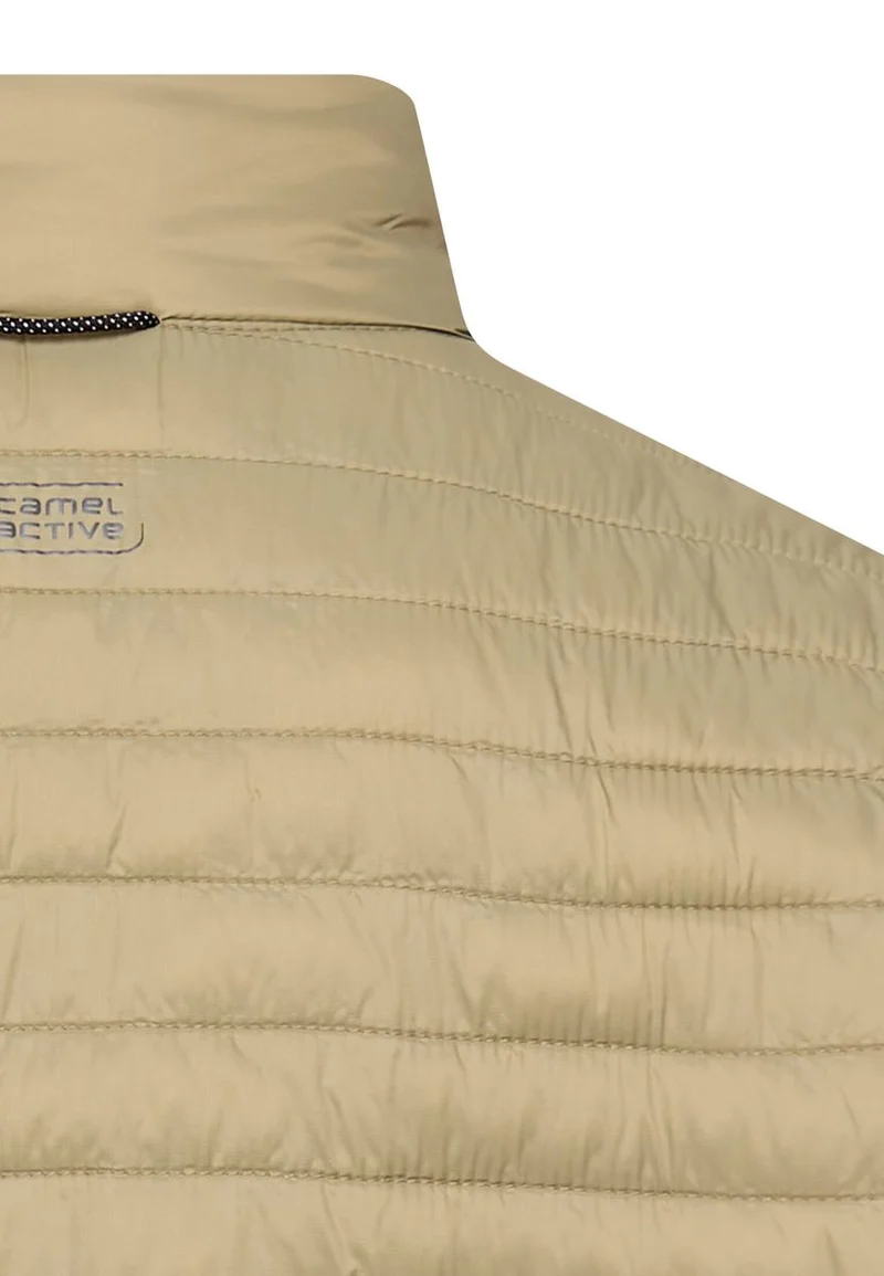 Stepppjacke mit wasserabweisender Funktion