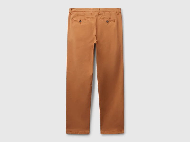 Straight-Fit-Chinos