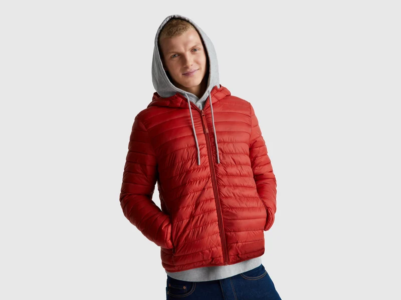 Gefütterte Daunenjacke im Regular Fit