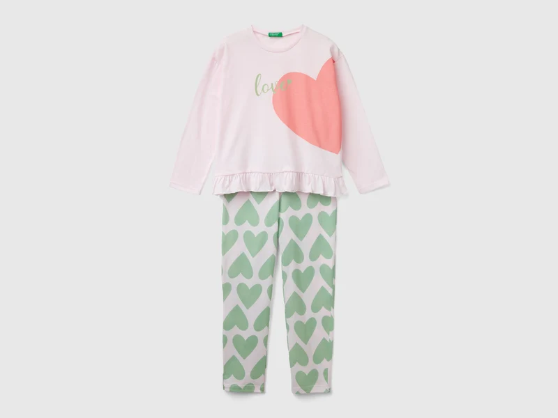 Pyjama mit Herzchenmuster