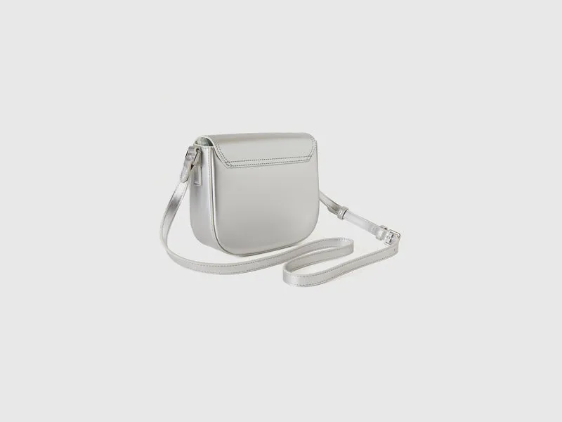 Kleine Schultertasche aus Lackleder