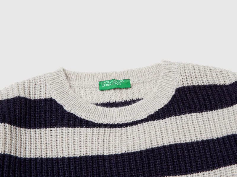 Gestreifter Pullover