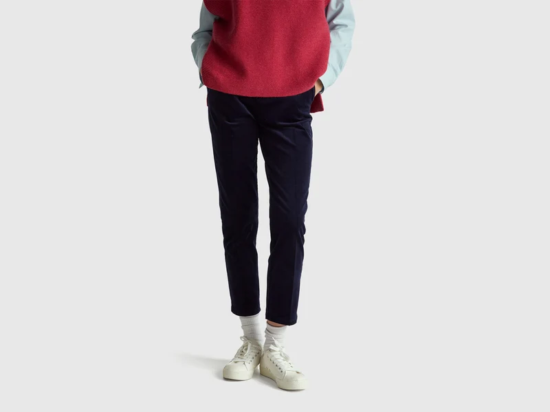 Chinos aus Stretch-Samt