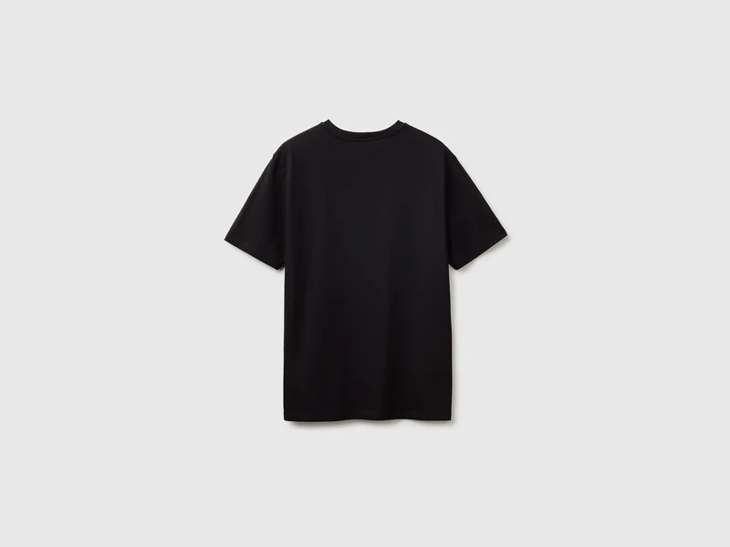 Normal geschnittenes T-Shirt mit Logo