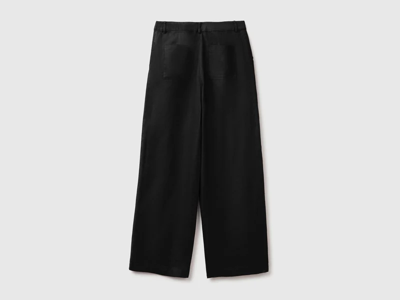 Hochgeschnittene Hose aus reinem Leinen