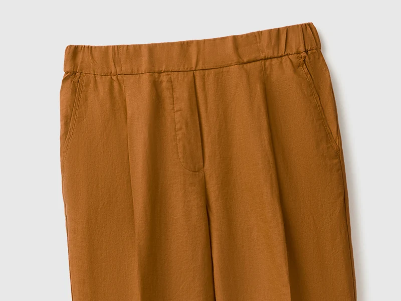 Karottenförmige Hose aus reinem Leinen