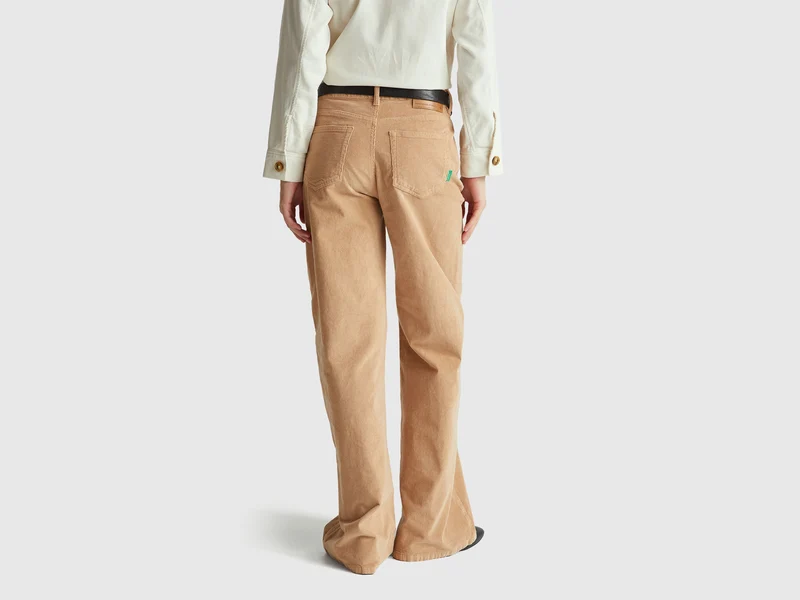 Hose wide fit aus Samt