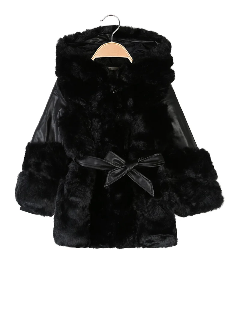 Cappotto da bambina in ecopelliccia con cappuccio e dettagli ecopelle - nero