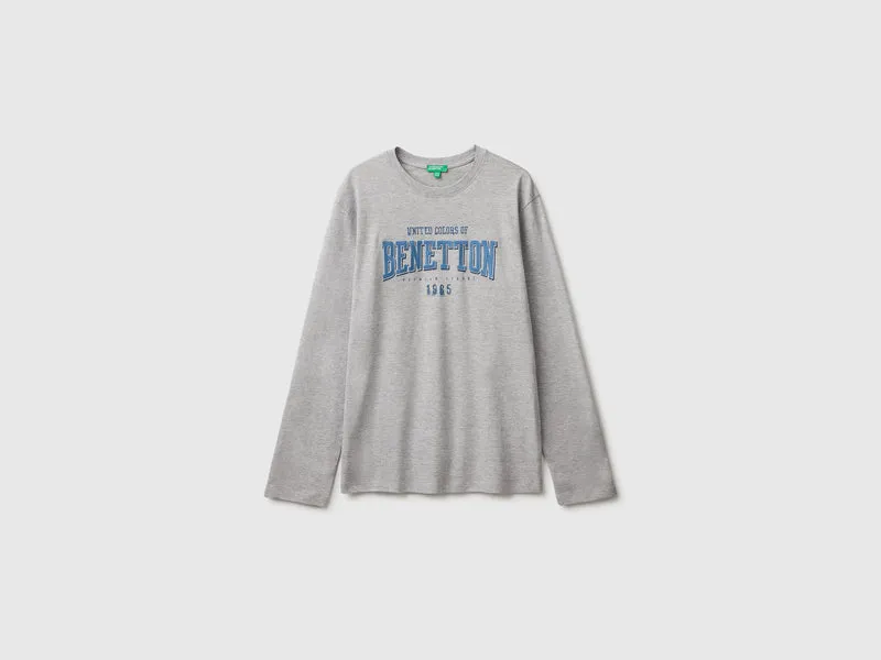 T-Shirt mit Aufdruck und Stickerei