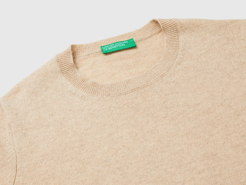 Beigefarbener Pullover aus reinem Kaschmir