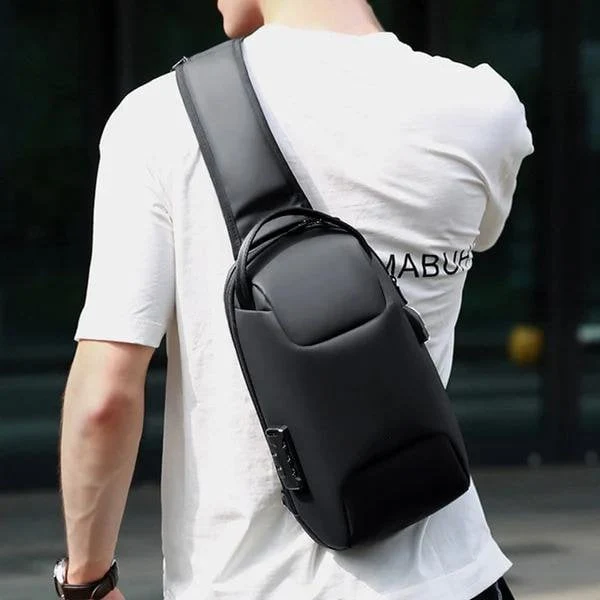 Anti-Diebstahl Tasche | USB-Ladeanschluss | Wasserfest & Passwortschloss