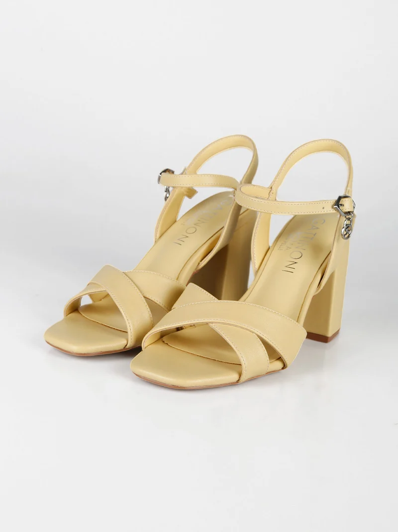 Sandali donna con tacco - giallo