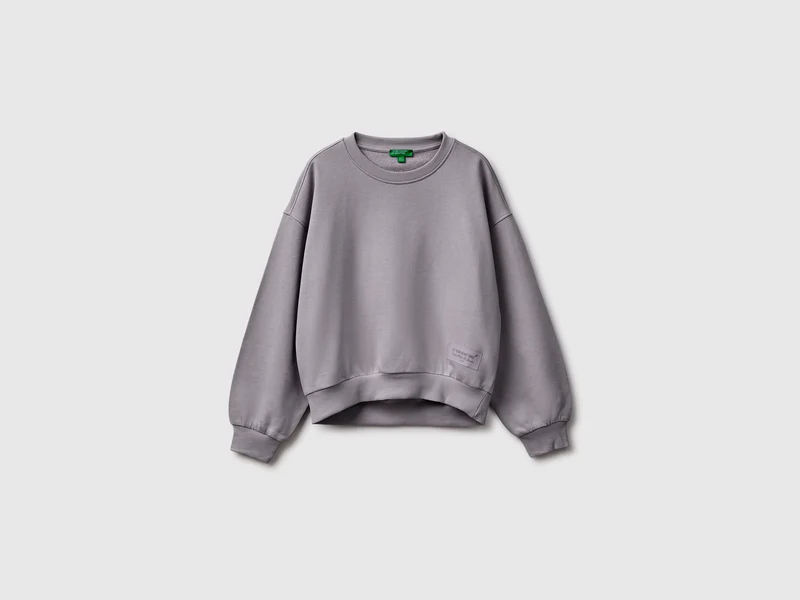 Geschlossenes Sweatshirt aus 100% Baumwolle