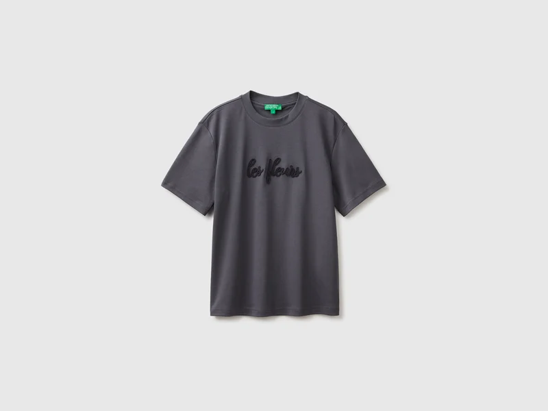 Übergroßes T-Shirt mit Stickerei