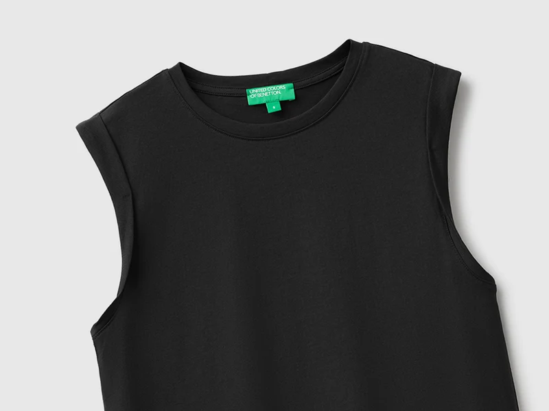 Ärmelloses T-Shirt