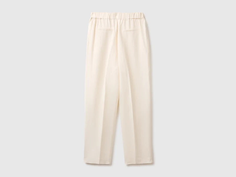 Karottenförmige Hose aus reinem Leinen