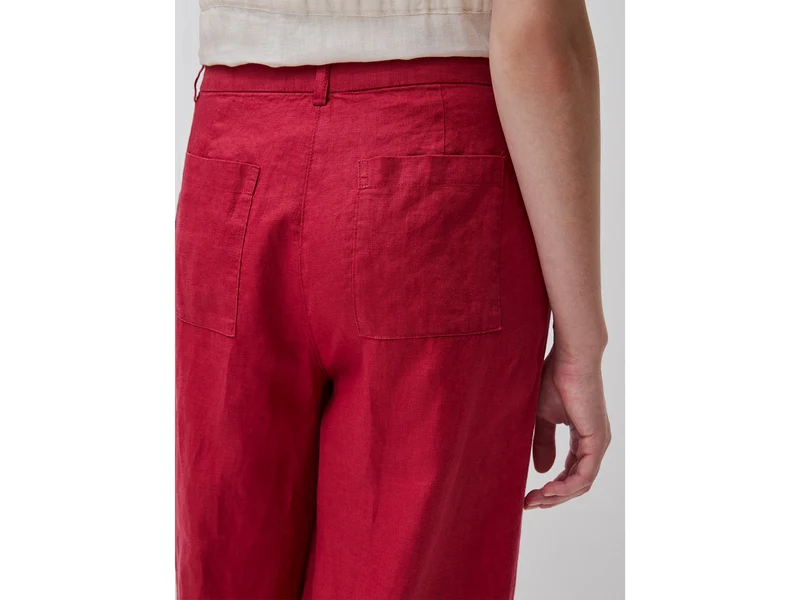 Hochgeschnittene Hose aus reinem Leinen