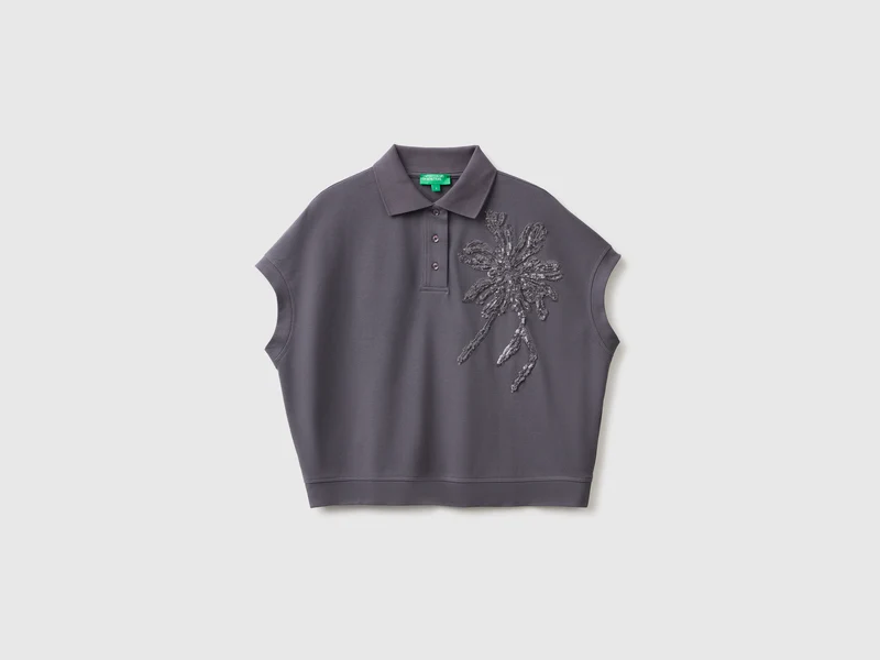 Ärmelloses Poloshirt mit Stickerei