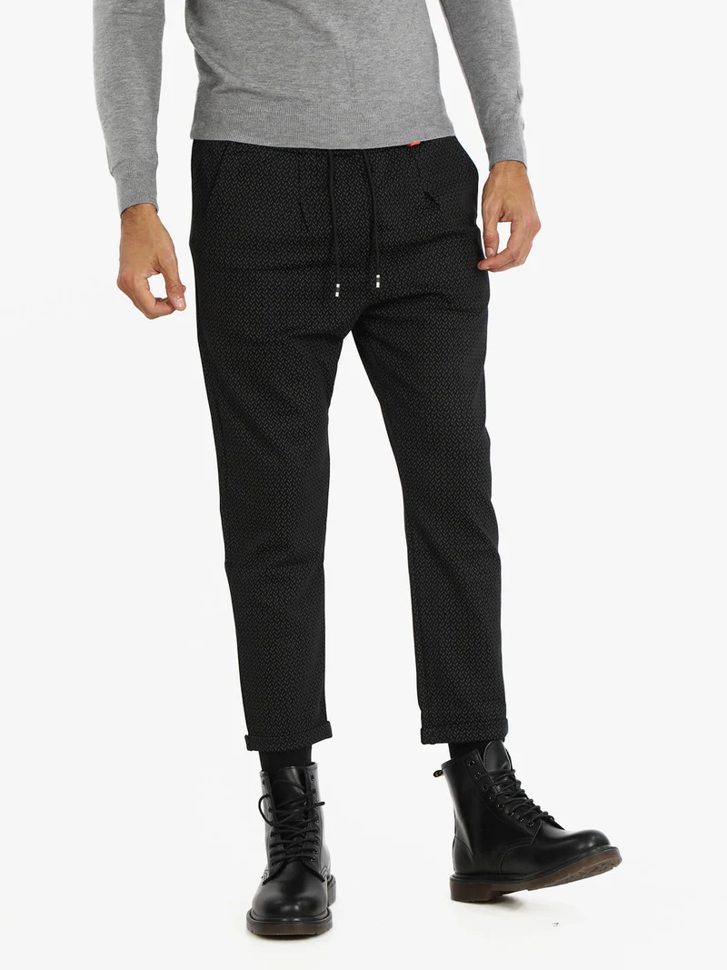 Pantaloni casul da uomo con coulisse e risvolto - nero
