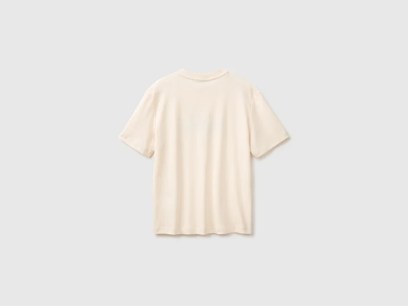 Übergroßes T-Shirt mit Stickerei