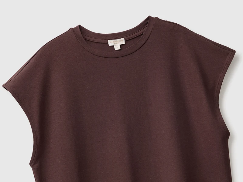 T-Shirt aus Bambus-Viskose-Mischgewebe