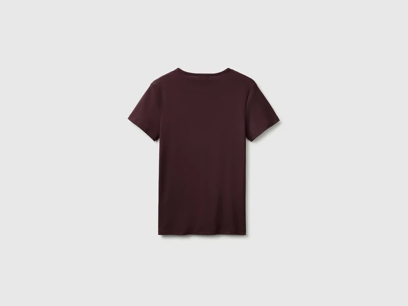 Schmal geschnittenes T-Shirt mit Rundhalsausschnitt