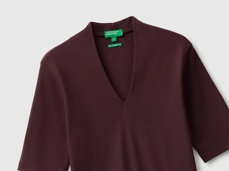Schmal geschnittenes T-Shirt aus langfaseriger Baumwolle