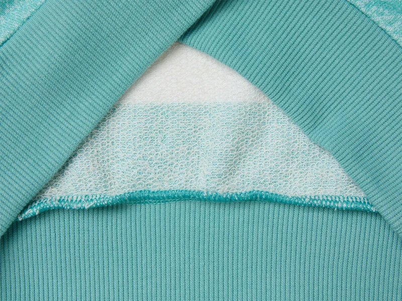 Übergroßes gestreiftes Sweatshirt