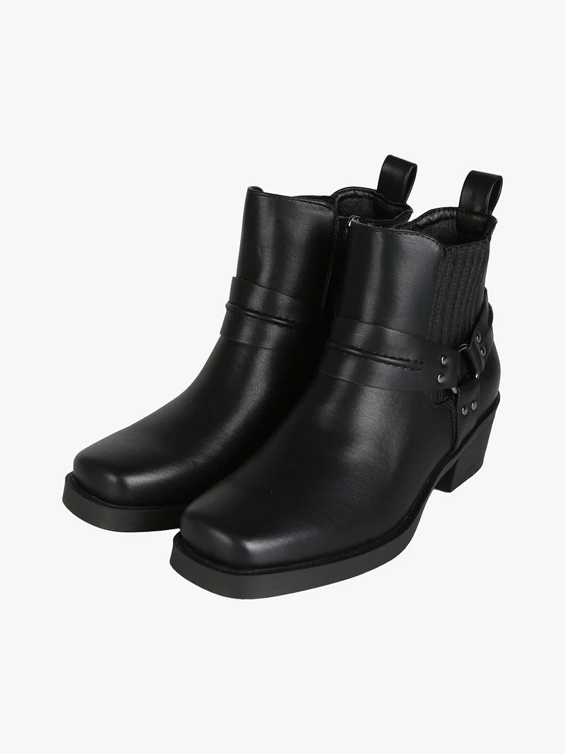 Stivaletti donna con punta quadrata - nero