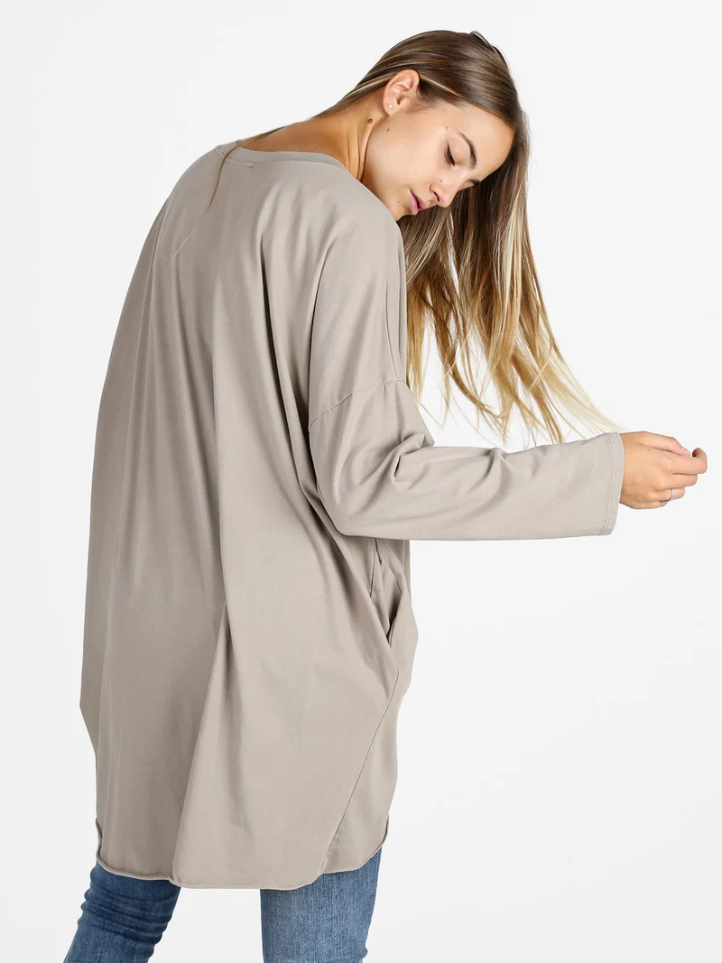Maxi t-shirt donna in cotone a maniche lunghe - beige