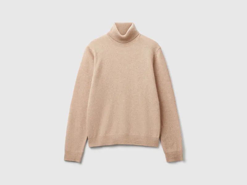 Beiger Rollkragenpullover aus reiner Merinowolle