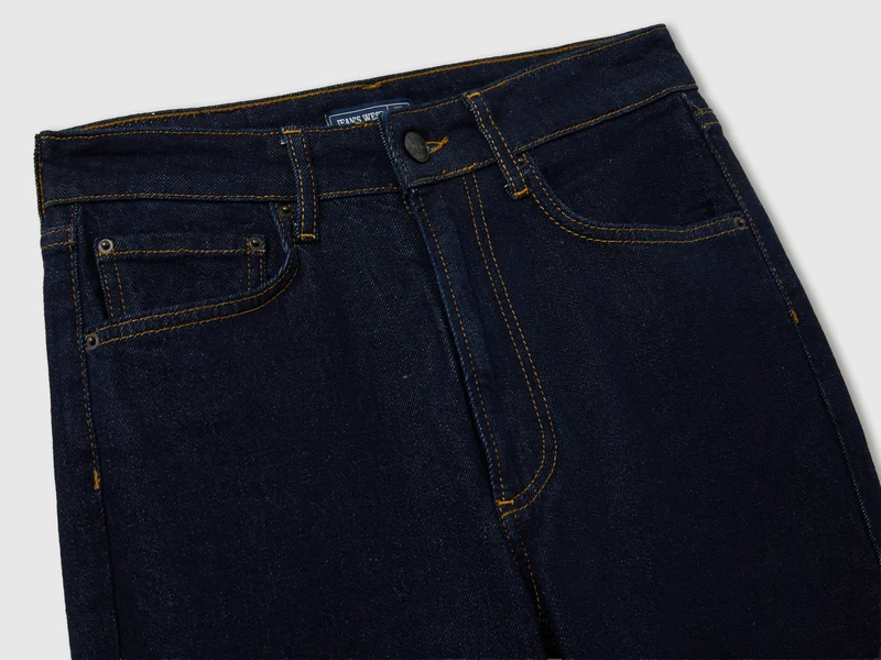 Bootcut-Jeans mit Rinse-Wash-Funktion