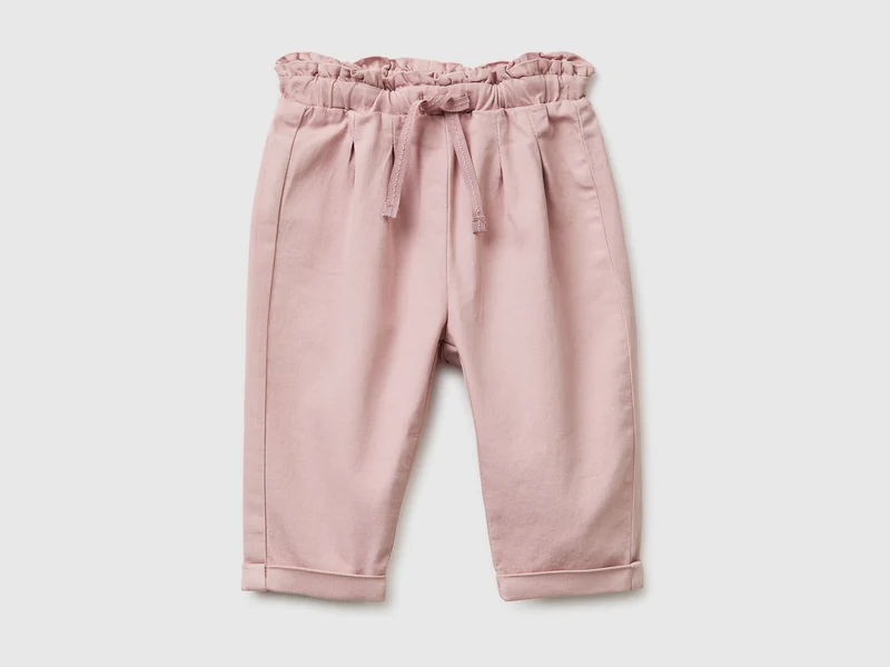 Hose mit Mini-Rüschen